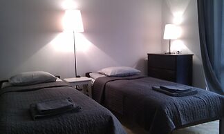 Koro de Varsovio - Ciasna 10