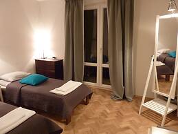 Koro de Varsovio - Ciasna 10