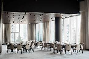 the DOUGLAS, Autograph Collection