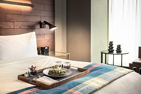 the DOUGLAS, Autograph Collection