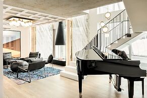 the DOUGLAS, Autograph Collection