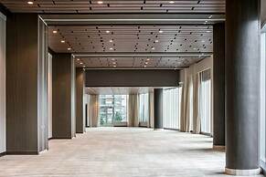 the DOUGLAS, Autograph Collection