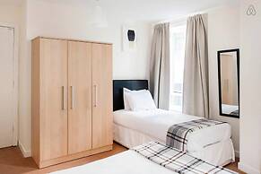 MetroStays - Temple Bar 11