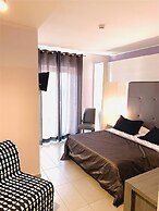 Victoria Hotel
