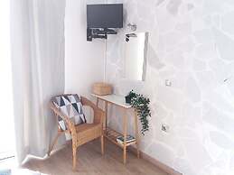 Oceanis Rooms Apartments