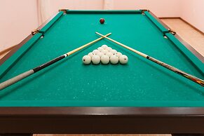 Democratia Ultra All Inclusive