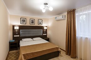 Democratia Ultra All Inclusive