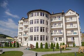 Democratia Ultra All Inclusive