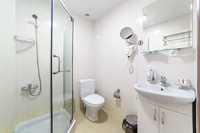 Democratia Ultra All Inclusive