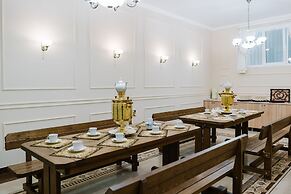 Democratia Ultra All Inclusive