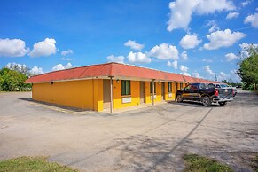 Budget Inn By OYO Edinburg Hwy 281