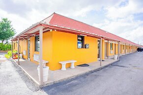 Budget Inn By OYO Edinburg Hwy 281