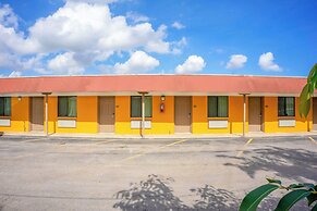 Budget Inn By OYO Edinburg Hwy 281