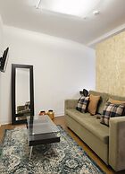 1869 Príncipe Real House