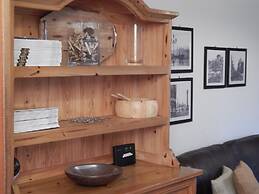 LETS Quiet Cul-de-Sac Apartment