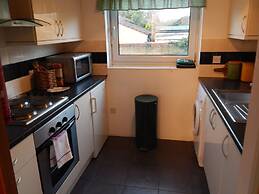 LETS Quiet Cul-de-Sac Apartment