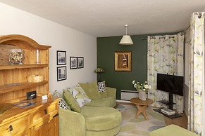 LETS Quiet Cul-de-Sac Apartment