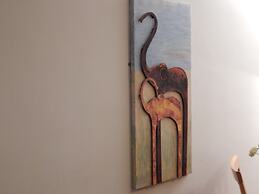 LETS Quiet Cul-de-Sac Apartment