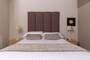 LETS Quiet Cul-de-Sac Apartment