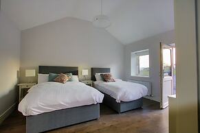 The Red Cottage & Stables