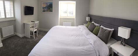 The Red Cottage & Stables