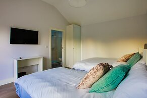 The Red Cottage & Stables