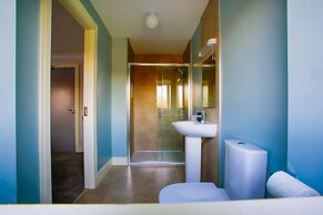 The Red Cottage & Stables