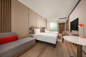Holiday Inn Express Shanghai Pujiang, an IHG Hotel