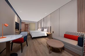 Holiday Inn Express Shanghai Pujiang by IHG