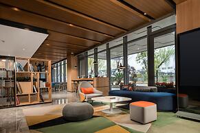 Holiday Inn Express Shanghai Pujiang by IHG