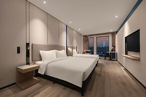 Holiday Inn Express Shanghai Pujiang by IHG