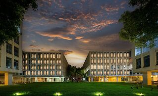 Holiday Inn Express Shanghai Pujiang by IHG