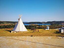 Monte do Azibo - Caravan Park