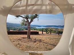 Monte do Azibo - Caravan Park