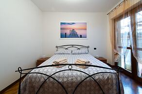 Domus Al Parco Guest House