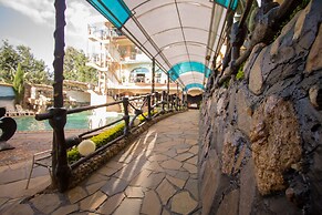 Aturukan Hotel