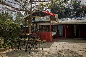 Balis Best Bar and Resort