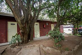 Balis Best Bar and Resort