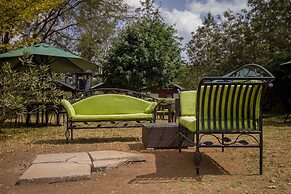 Balis Best Bar and Resort