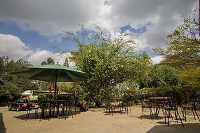 Balis Best Bar and Resort