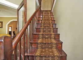 The Wayward Traveler's Inn