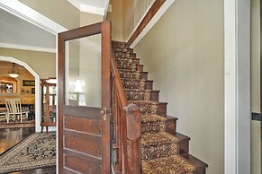 The Wayward Traveler's Inn