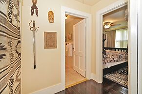 The Wayward Traveler's Inn