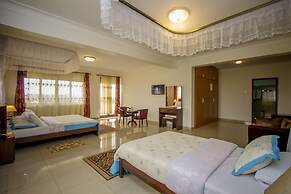 Reinah Tourist Hotel