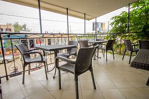 Reinah Tourist Hotel