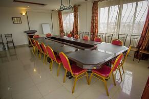 Reinah Tourist Hotel