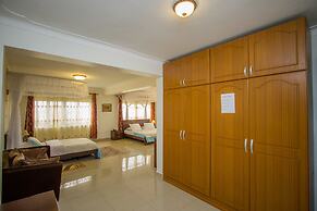 Reinah Tourist Hotel