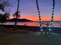 Café de Playa Beach Front Hotel