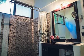 Café de Playa Beach Front Hotel