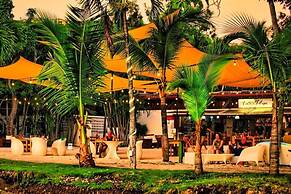Café de Playa Beach Front Hotel
